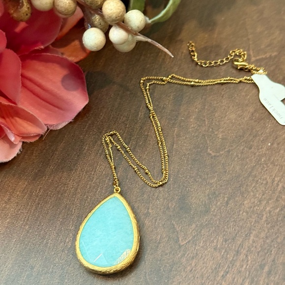 Beautiful Teardrop Amazonite Gemstone Pendant necklace - Picture 10 of 11